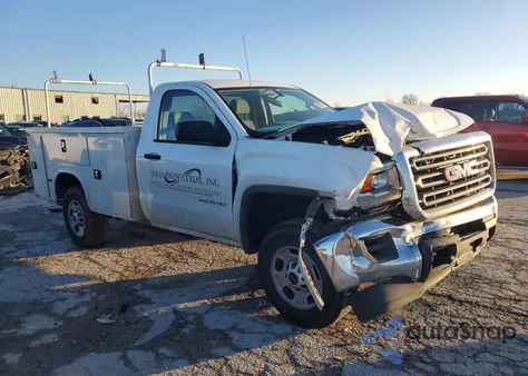 2018 GMC Sierra C2500 Heavy Duty z USA, uszkodzony, nr VIN 1GT01REG3JZ263782
